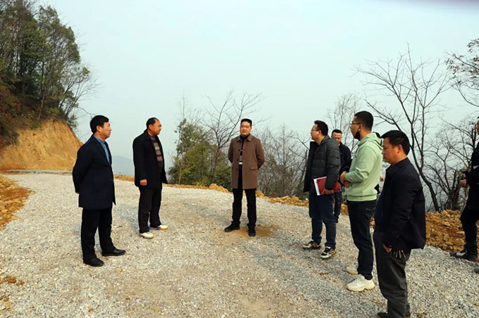 f(wn)ͶYF(tun)hί(sh)ӛL(zhng)(yng)֬F(xin)(chng){(dio)Ȋһ_(d)վ(xing)ĿO(sh)r